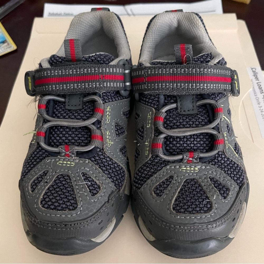Grey and blue stride rite made 2 play shoes 9.5 M